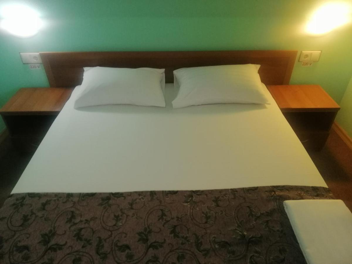 Gostiniy Dvor Non-Stop Otel Herson Dış mekan fotoğraf