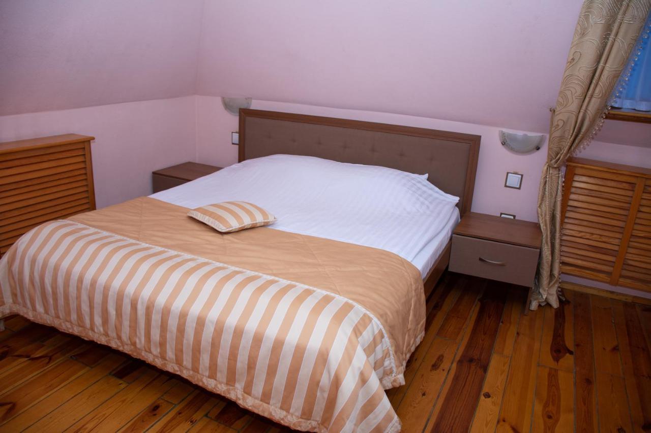 Gostiniy Dvor Non-Stop Otel Herson Dış mekan fotoğraf