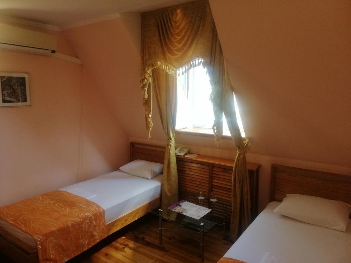 Gostiniy Dvor Non-Stop Otel Herson Dış mekan fotoğraf