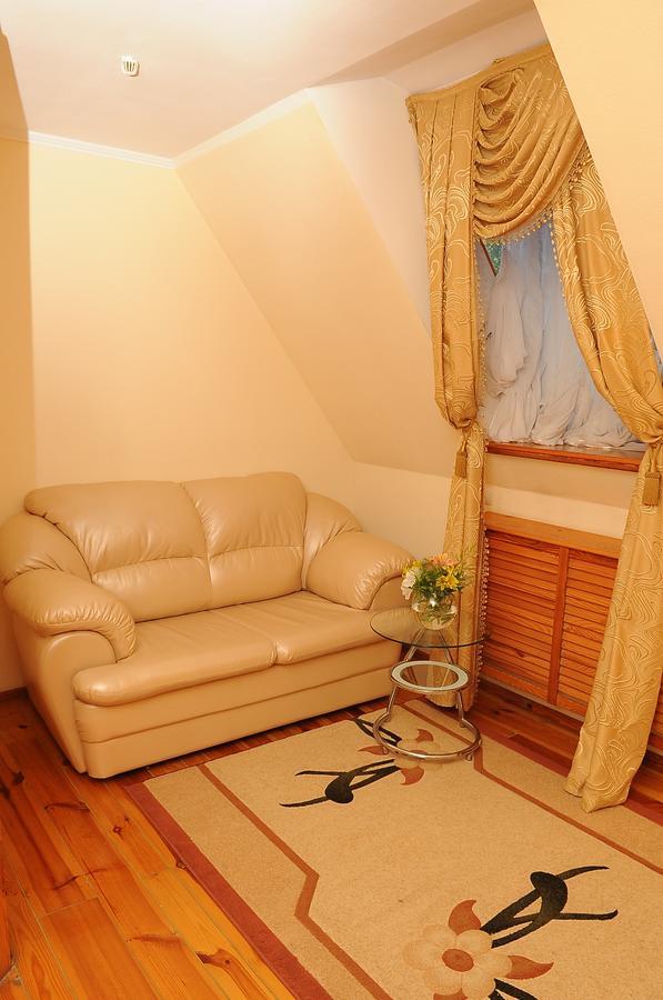 Gostiniy Dvor Non-Stop Otel Herson Dış mekan fotoğraf