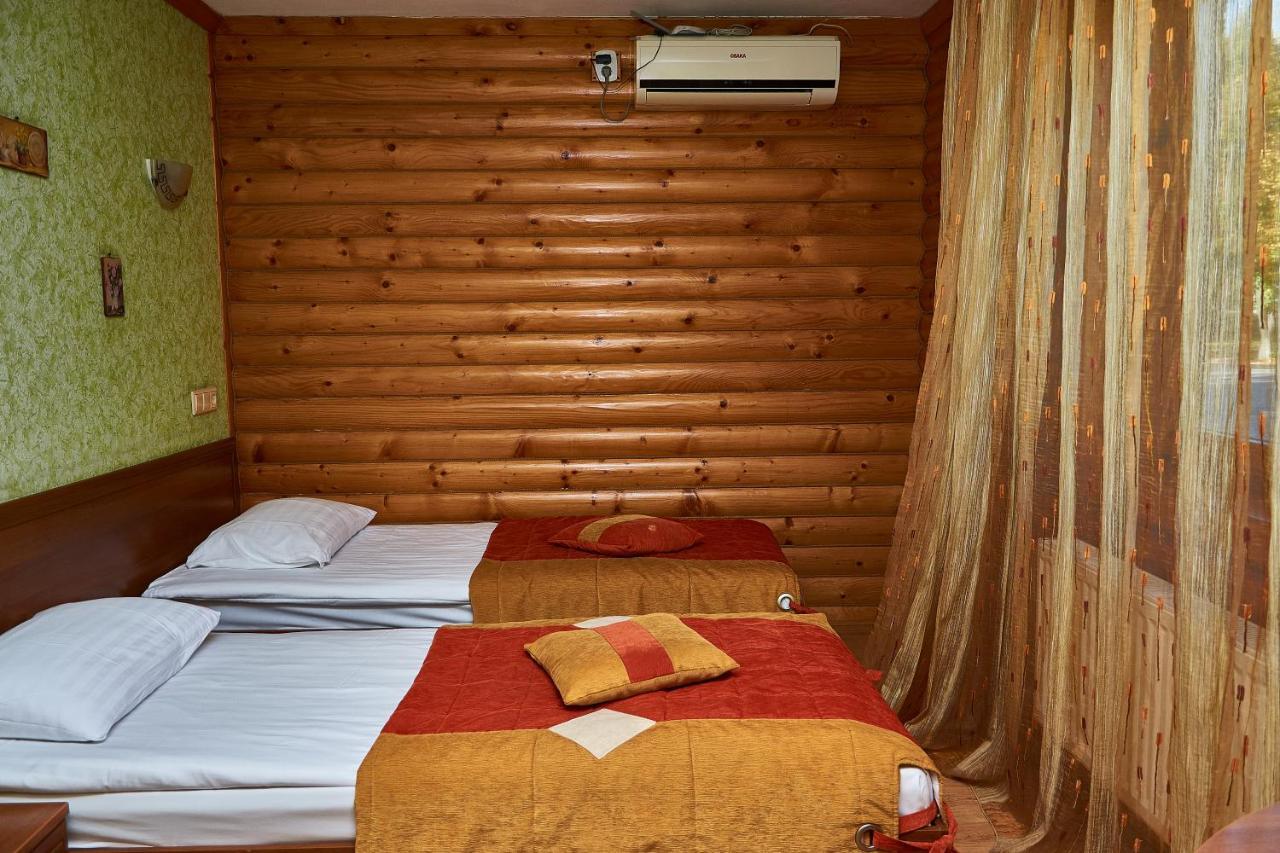 Gostiniy Dvor Non-Stop Otel Herson Dış mekan fotoğraf