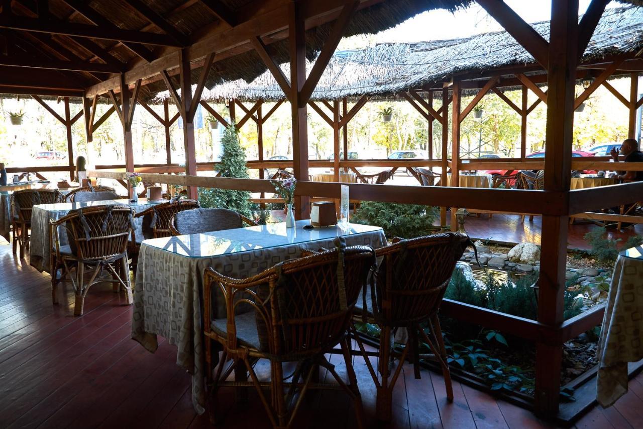 Gostiniy Dvor Non-Stop Otel Herson Dış mekan fotoğraf